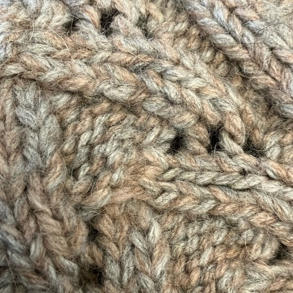 Banana Republic: Knit Sweater with braided collar short sleeves- Wool Blend- XS - Picture 3 of 16